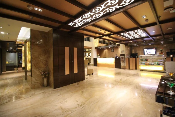 Нью-Дели: Hotel Golden Grand