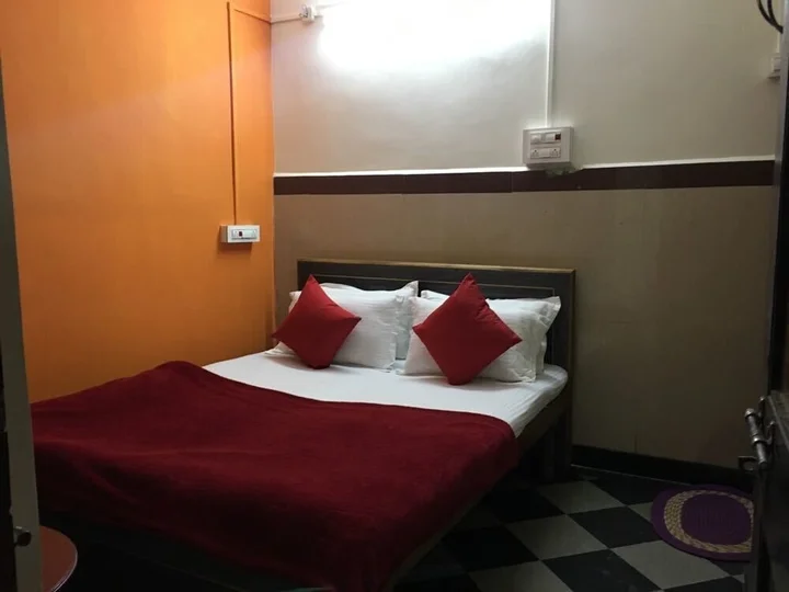 Лонда: Tourist Lodge
