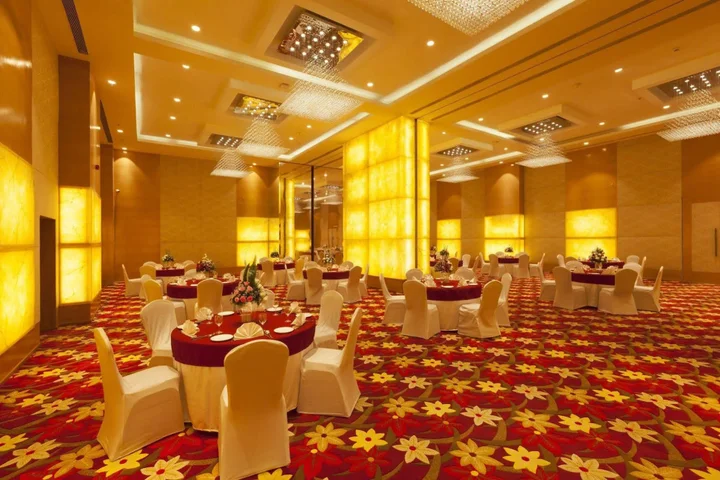Пуна: United-21 The Grand