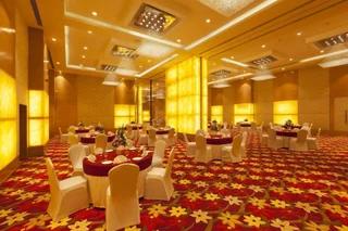 Пуна: United-21 The Grand