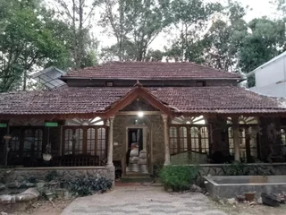 Муннар: Jungle Jive Tree House Munnar