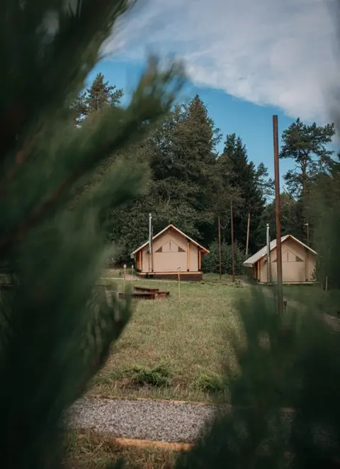 Силино: Глэмпинг A-Glamp