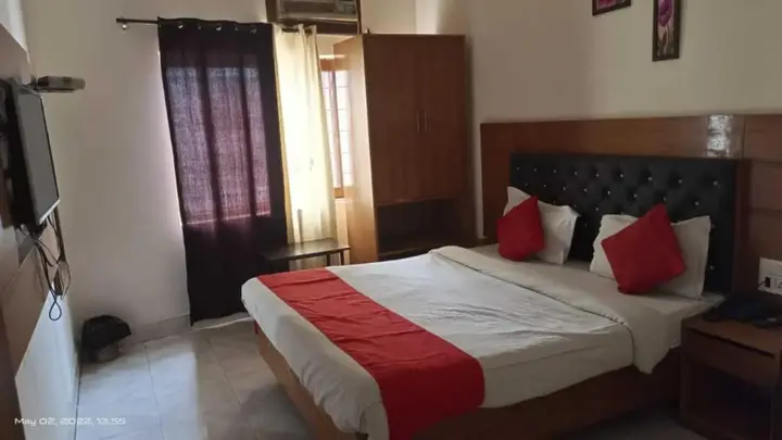 Дехрадун: Hotel Shubham