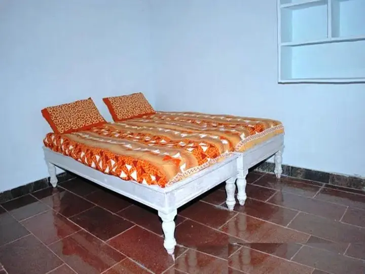 Хоспет: Hotel Gowri