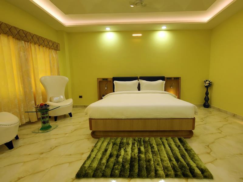 Сирса: SMG Hotel & Resort