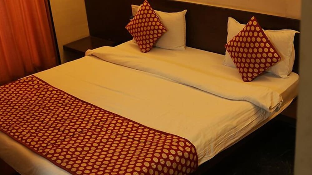 Ширди: Hotel KB’s Grand