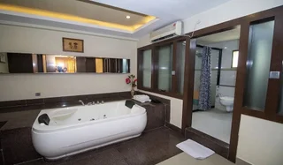 Тезпур: Hotel KRC Palace
