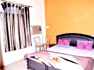Матхура: Abhiraj Guest House