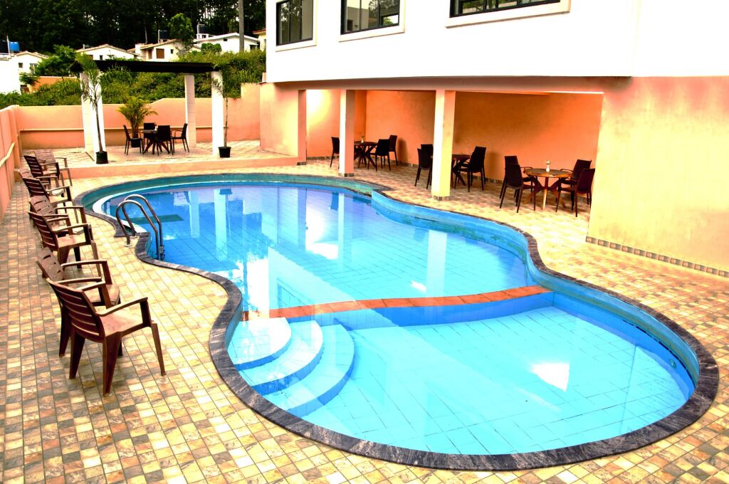 Салем: TGI STAR Holidays Yercaud
