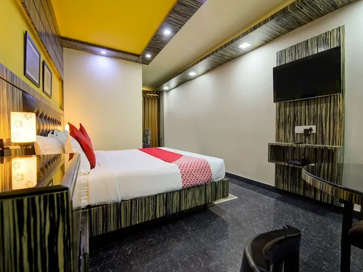 Данапур: Vatika Premier Hotel