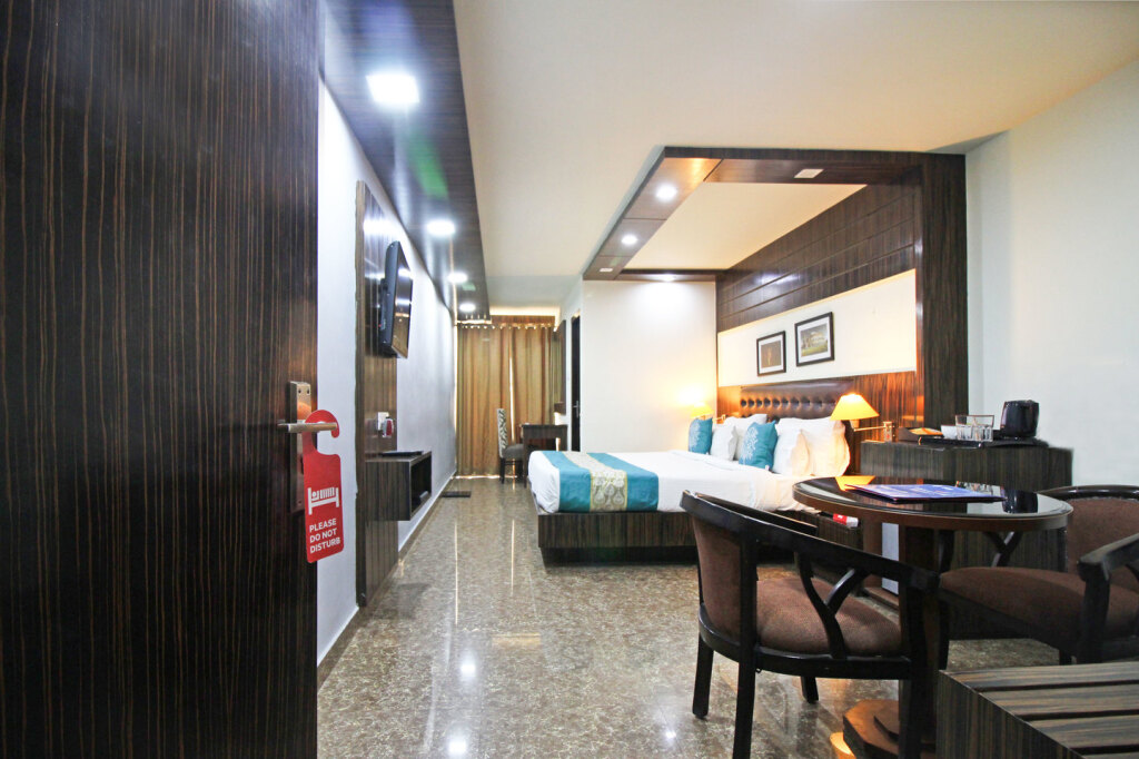 Данапур: Vatika Premier Hotel