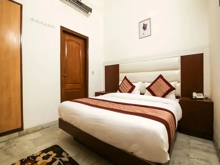 Гуруграм: OYO Premium Old Gurgaon