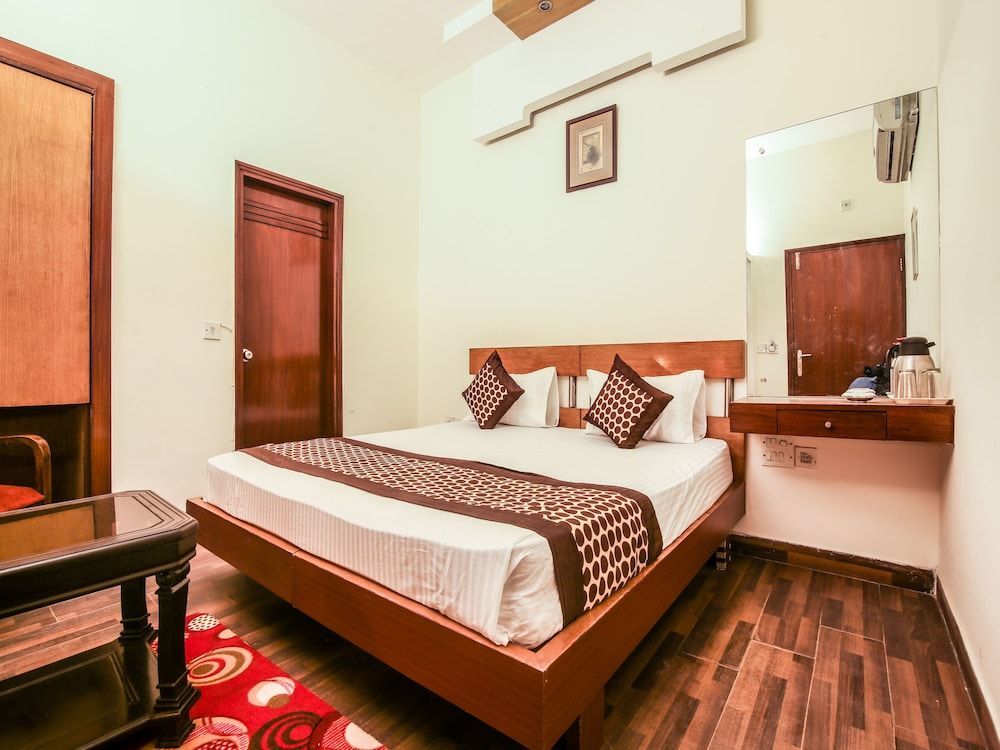 Гуруграм: OYO Premium Old Gurgaon