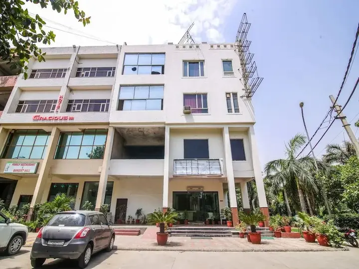 Гуруграм: OYO Premium Old Gurgaon