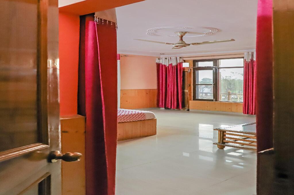 Ревалсар: OYO 24927 Himgiri Resort