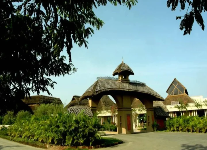 Колката: Vedic Village Spa Resort
