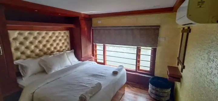 Аллеппи: Soma Houseboat