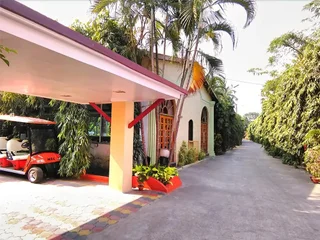 Колката: LBD Resorts & Hotels
