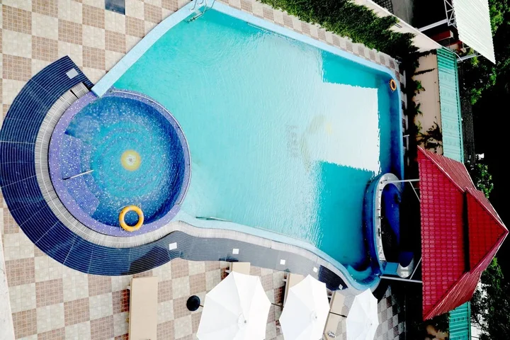 Колката: LBD Resorts & Hotels