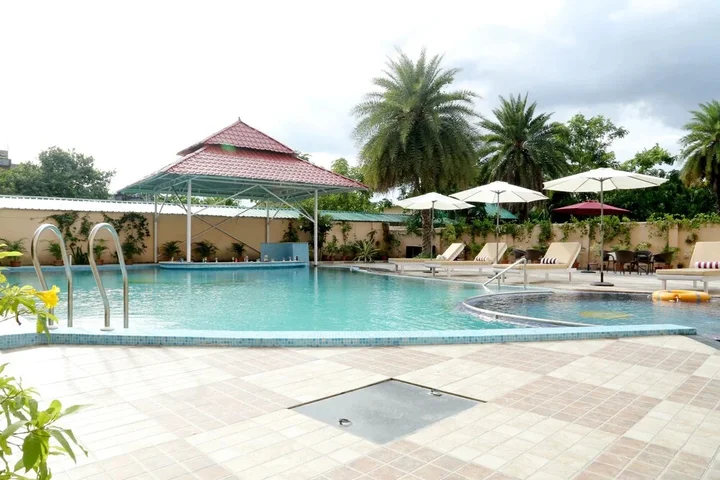 Колката: LBD Resorts & Hotels