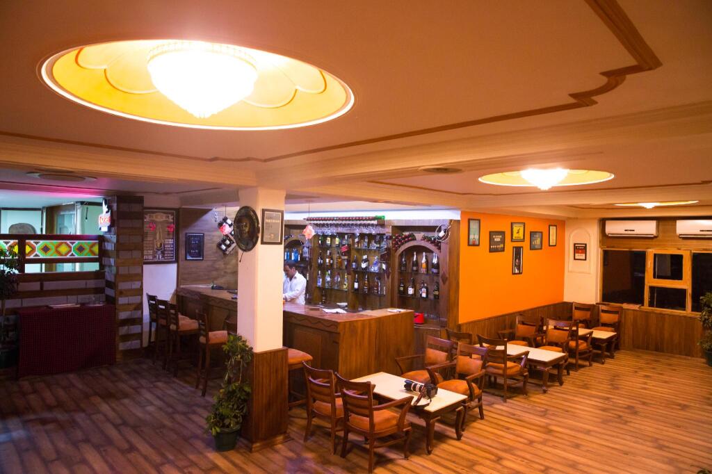 Куллу: Hotel Shobla Royale