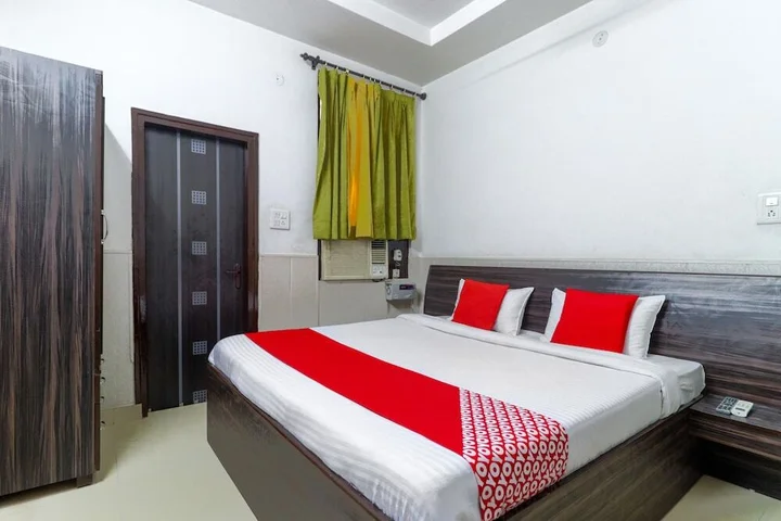 Амбала: Hotel Malik Regency