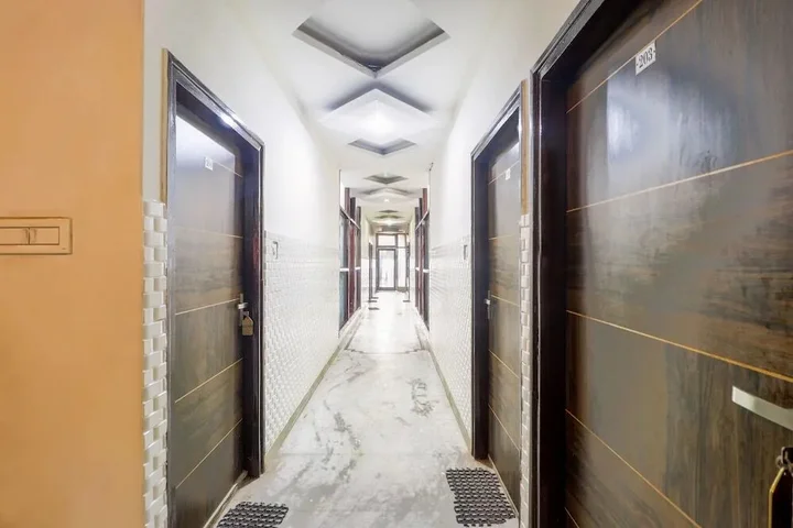 Амбала: Hotel Malik Regency