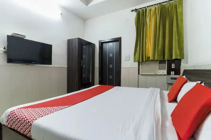 Амбала: Hotel Malik Regency