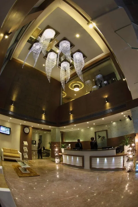 Ахмедабад: Pearl Hotel & Banquets