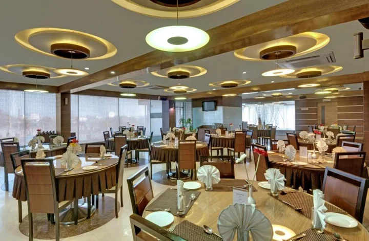 Ахмедабад: Pearl Hotel & Banquets