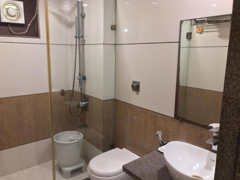 Ахмедабад: Pearl Hotel & Banquets