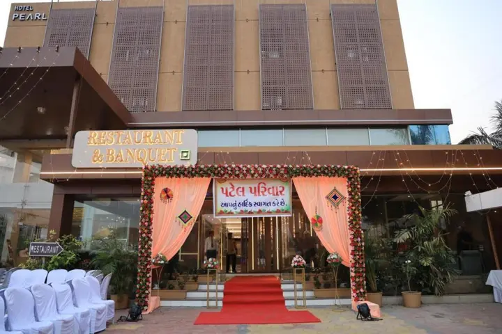 Ахмедабад: Pearl Hotel & Banquets