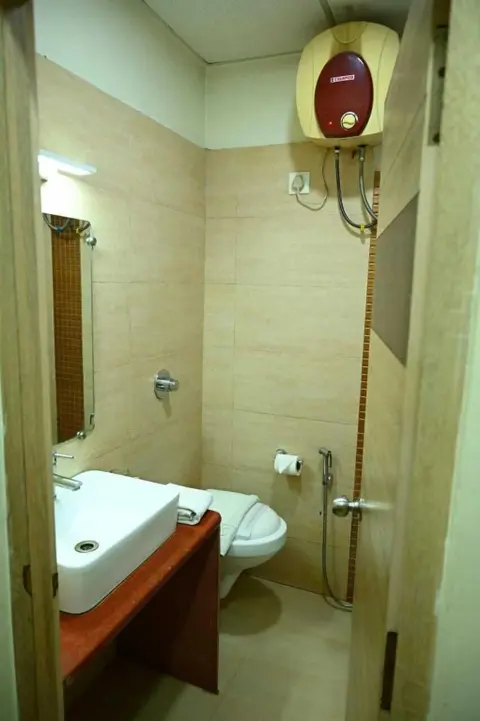 Бахрайч: Leisure Resort