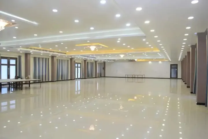 Бахрайч: Leisure Resort