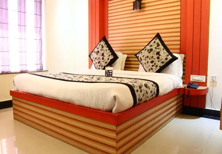 Дехрадун: FabHotel Radiance Paradise