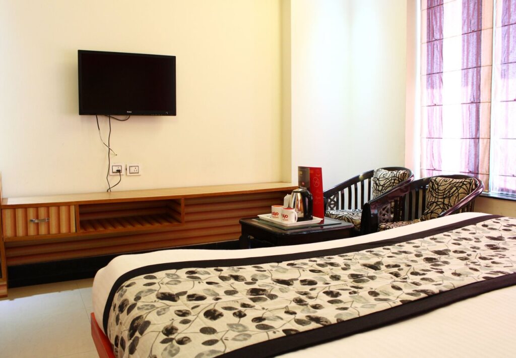 Дехрадун: FabHotel Radiance Paradise