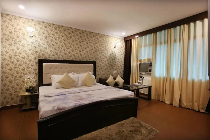 Чандигарх: Hotel Pukhraj