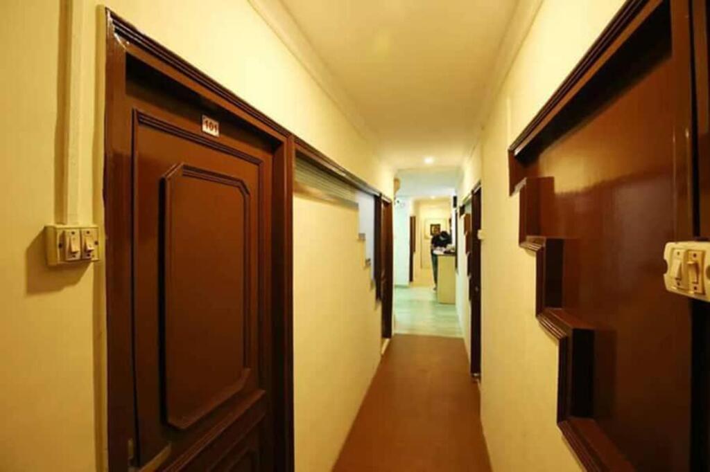 Чандигарх: Hotel Pukhraj