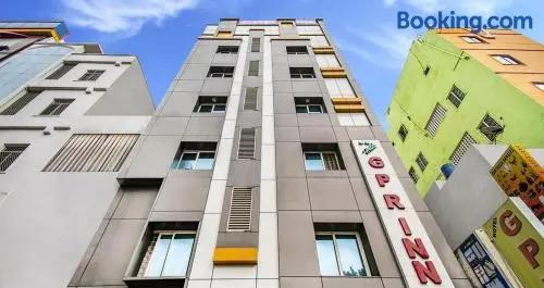 Тирупати: OYO 7366 GPR Inn