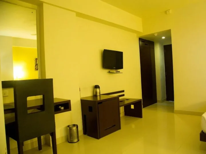 Ранчи: Hotel Element