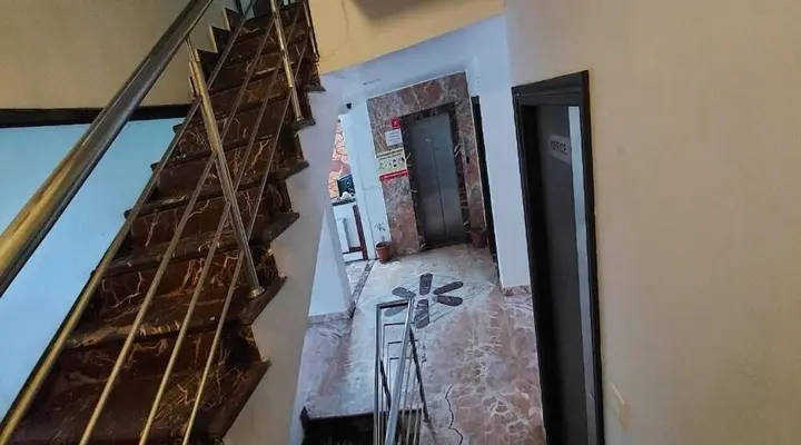 Джайпур: Rnb City Center
