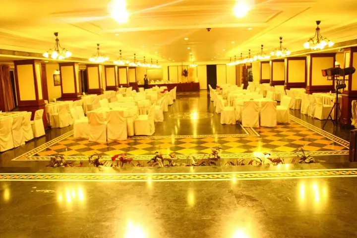 Тхане: Hotel Jawahar