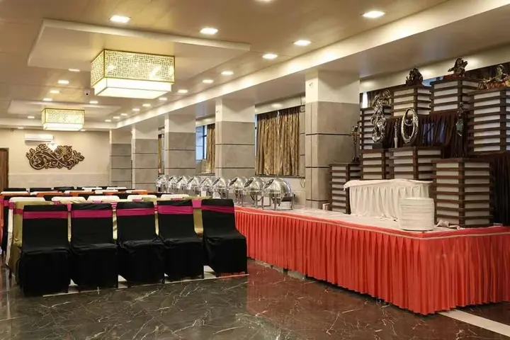 Тхане: Hotel Jawahar