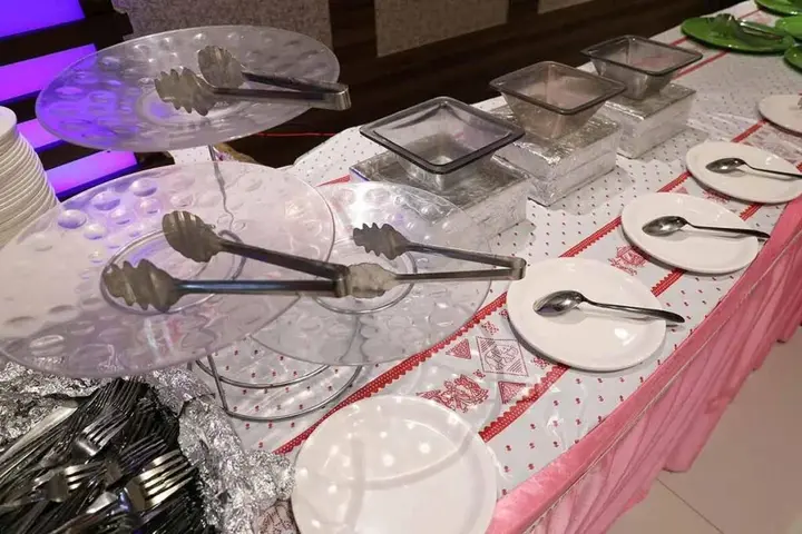Тхане: Hotel Jawahar