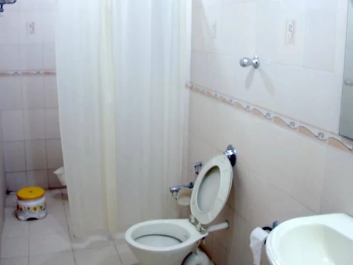 Тхане: Hotel Jawahar