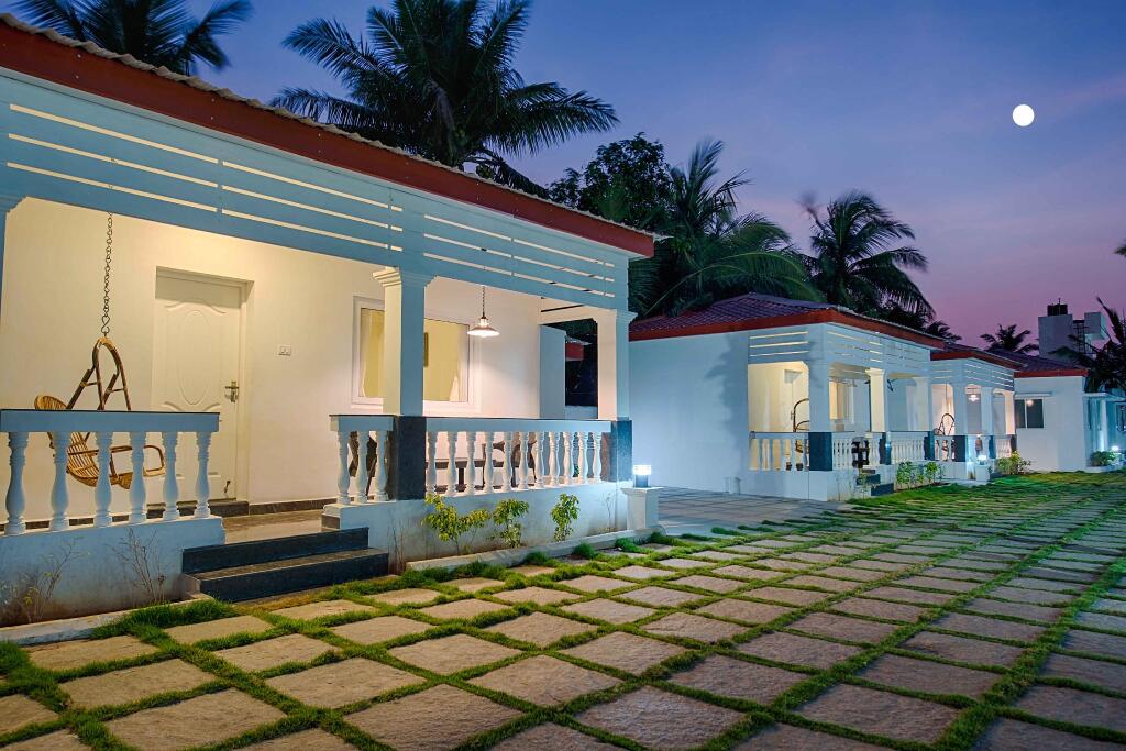 Varuna Inn Banquets & Resort — фото 1