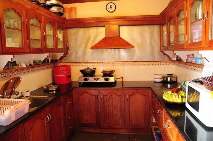 Шринагар: Houseboat Prince Of Bombay