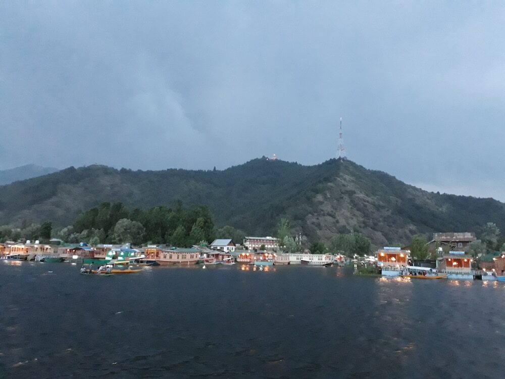 Шринагар: Houseboat Prince Of Bombay