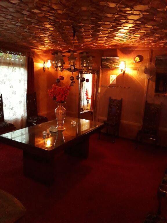 Шринагар: Houseboat Prince Of Bombay