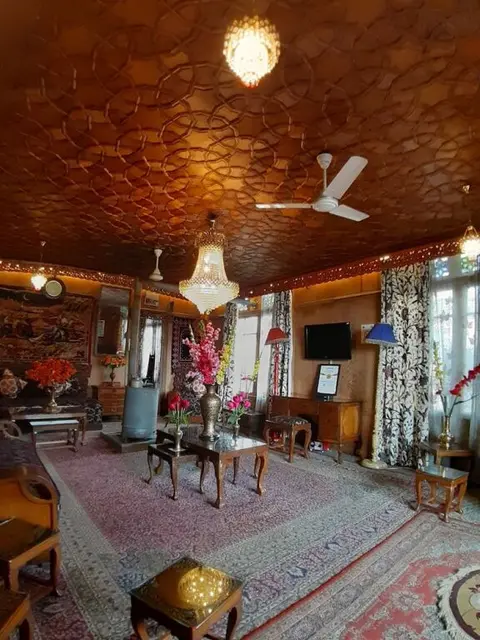 Шринагар: Houseboat Prince Of Bombay